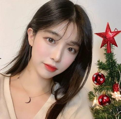 抖音网红小雪吃瓜图片,揭秘网红美食背后的秘密